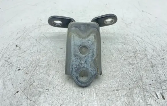 KIA Sportage Front door upper hinge