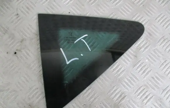 Peugeot 207 Rear side window