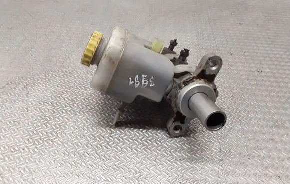 Dodge Nitro Master brake cylinder