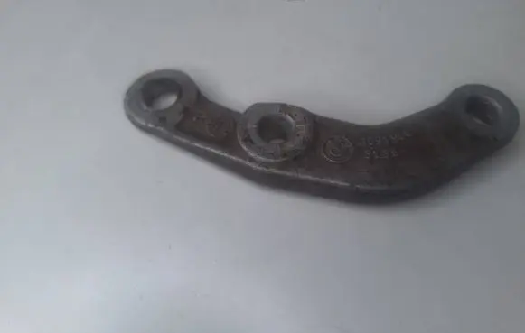 BMW 5 E39 Sway bar bush bracket, front 1091988 3135