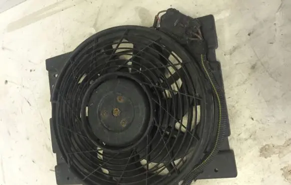 Opel Astra G Radiator cooling fan shroud 0130303275