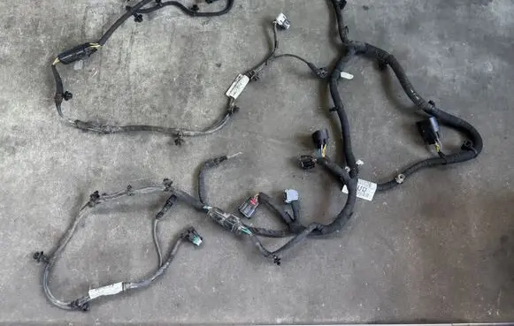 Ford Kuga III EUR ISO radio connector MX6T14406EUD