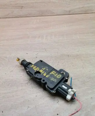 Nissan Primera Central locking motor 846809f500