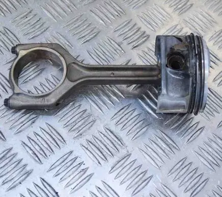 BMW 5 E60 E61 Piston 7799357