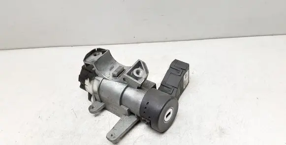 Volvo XC90 Ignition lock 8626324