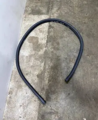 Maserati GranTurismo Front door rubber seal