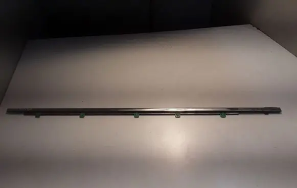 Honda CR-V Front door glass trim molding PRIEKJUOSTAD