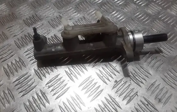 Toyota Previa (XR30, XR40) II Master brake cylinder 2L2600345