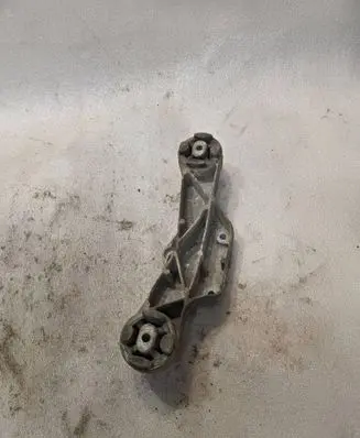 Audi A6 S6 C5 4B Rear differential/diff mount bracket 