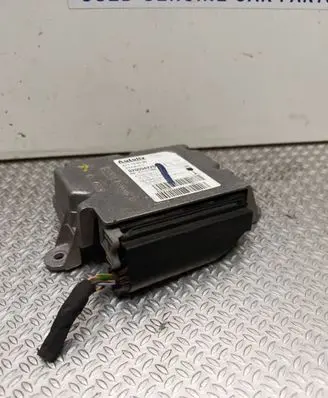 Opel Movano B Airbag control unit/module 8200942209 611136500 611131100A