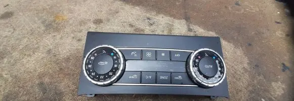 Mercedes-Benz C W204 Climate control unit A2049006608