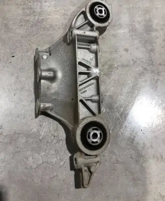 Mercedes-Benz Sprinter W907 W910 Engine mounting bracket 9103420800
