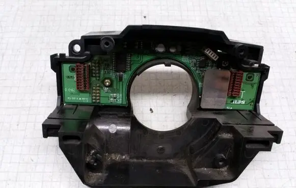 Steering wheel column trim