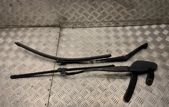Mercedes-Benz E A207 Windshield/front glass wiper blade A2078200744 A2078200044 3392125813