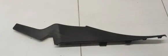 Renault Kadjar Windshield trim 727608752R