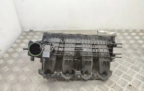 Volkswagen Golf Sportsvan Intake manifold 04E145749F 0281002977 161103T140751C