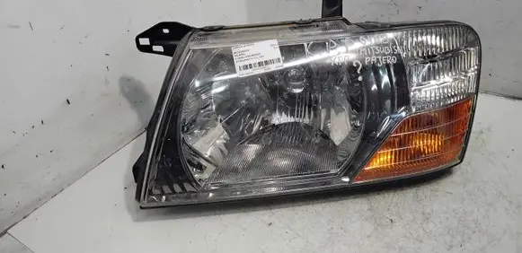 Mitsubishi Pajero Headlight/headlamp 10097419