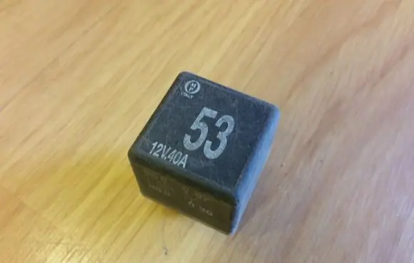 Volkswagen PASSAT B5.5 Other relay 141951253B