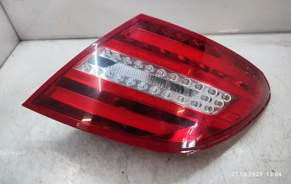 Mercedes-Benz C W204 Rear/tail lights 601124
