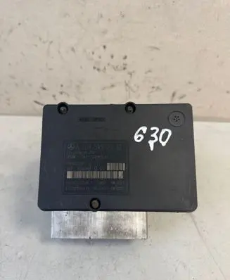 Mercedes-Benz C W203 ABS Pump A2095452532 R222129K97 00002128E1