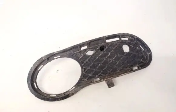 Mercedes-Benz C W203 Front bumper lower grill a2038851023