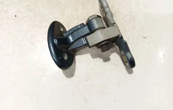 Volvo V50 Rear door lower hinge 30715361