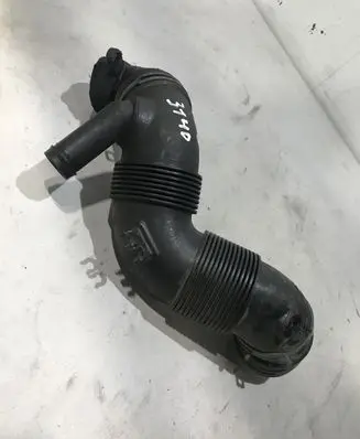 Volkswagen PASSAT B6 Turbo air intake inlet pipe/hose 3C0129654