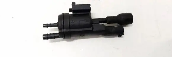 Mercedes-Benz E W212 Turbo solenoid valve 0025401497 48B43625B00