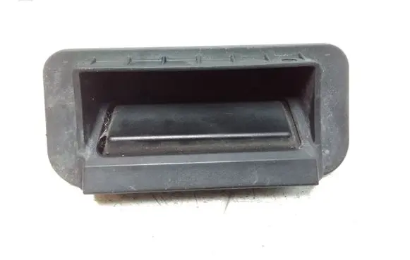Tailgate opening switch