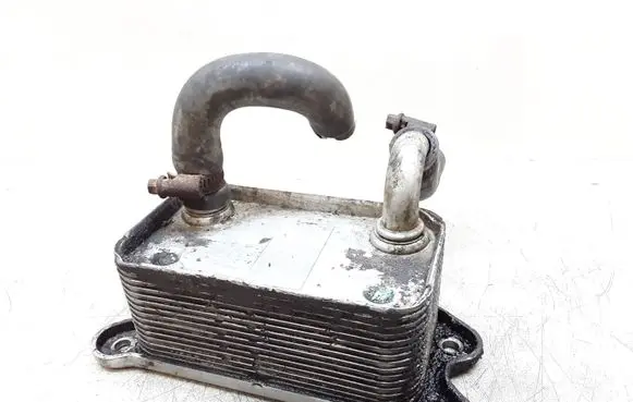 Volvo XC90 Engine oil radiator 