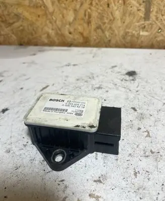 Mercedes-Benz Sprinter W901 W902 W903 W904 ESP acceleration yaw rate sensor A0065424218 7039106 0265005774
