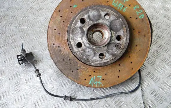 Mercedes-Benz A W176 Front wheel hub spindle knuckle