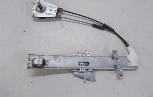 Mazda 323 Rear door manual window regulator 