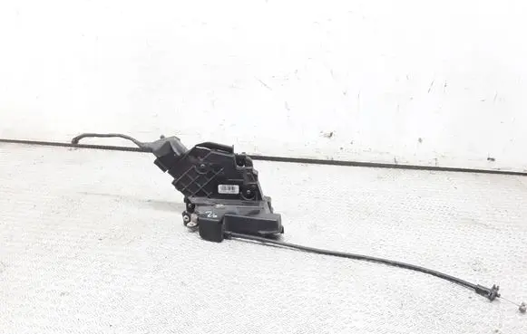 Ford Focus C-MAX Front door lock 3M5AR21813EN