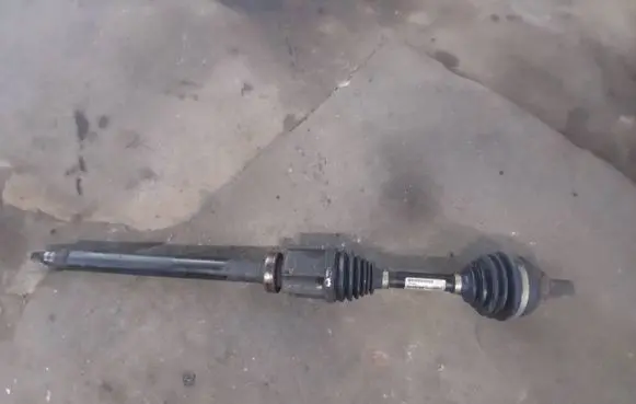 Volvo V70 Front driveshaft P30783204