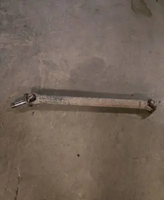 Nissan Terrano Rear driveshaft/prop shaft 