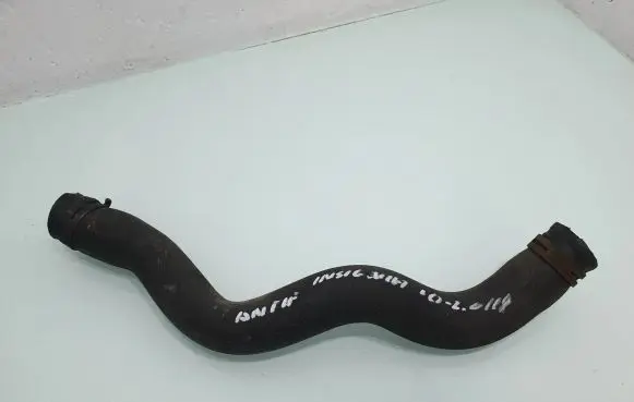 Coolant pipe/hose