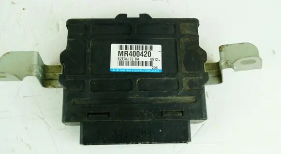 Mitsubishi Pajero ABS control unit/module MR400420