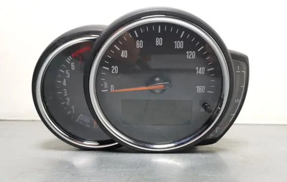 Mini Cooper Countryman F60 Speedometer (instrument cluster) 8779677