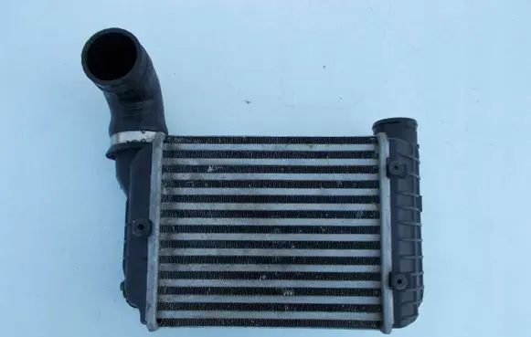 Audi A4 S4 B6 8E 8H Intercooler radiator 8E0145895D
