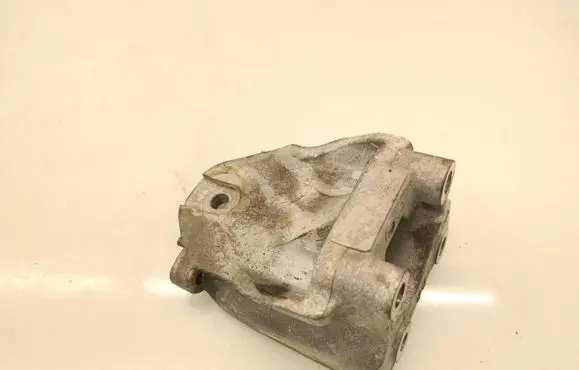 Nissan Murano Z52 Engine mounting bracket 