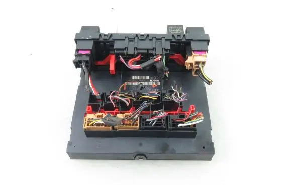 Volkswagen PASSAT B6 Central body control module 3C0937049H