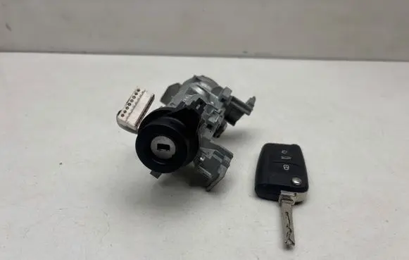 Seat Leon (5F) Ignition lock 5Q0905865 90852QAT00 1K0905851