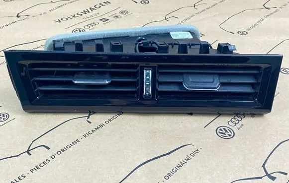 Volkswagen Touareg III Dash center air vent grill 761858417