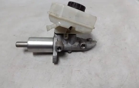 Mercedes-Benz CLS C219 Master brake cylinder A2114300802 32664991