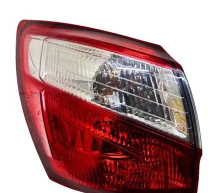 Nissan Qashqai Rear/tail lights LAMPALTJ10