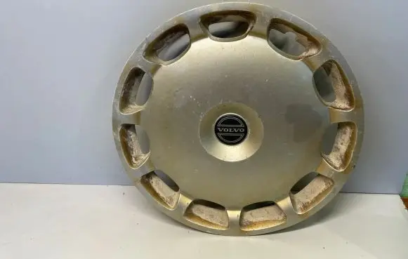 Volvo S40 R16 wheel hub/cap/trim 30645367