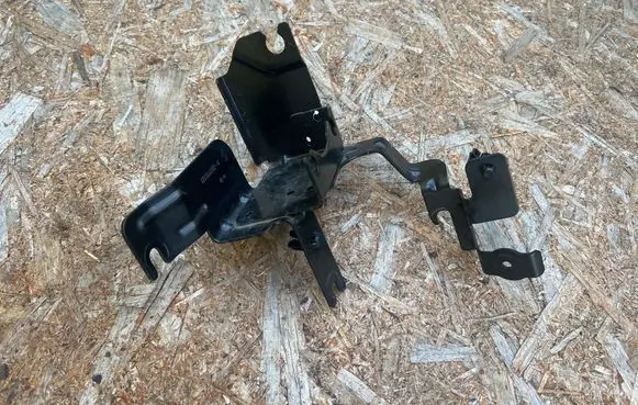 Renault Zoe ABS pump bracket 478400817R