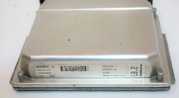 Volvo S60 Engine control unit/module 30637733A 1039S00000 0281011078