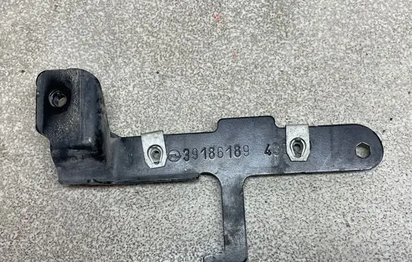 Opel Insignia B Headlight/headlamp mounting bracket 39186189